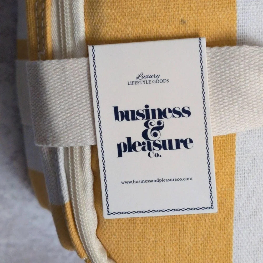 NWT Business & Pleasure Co. Yellow Gold White Striped Insulated Cooler Lunch Bag - Picture 7 of 8